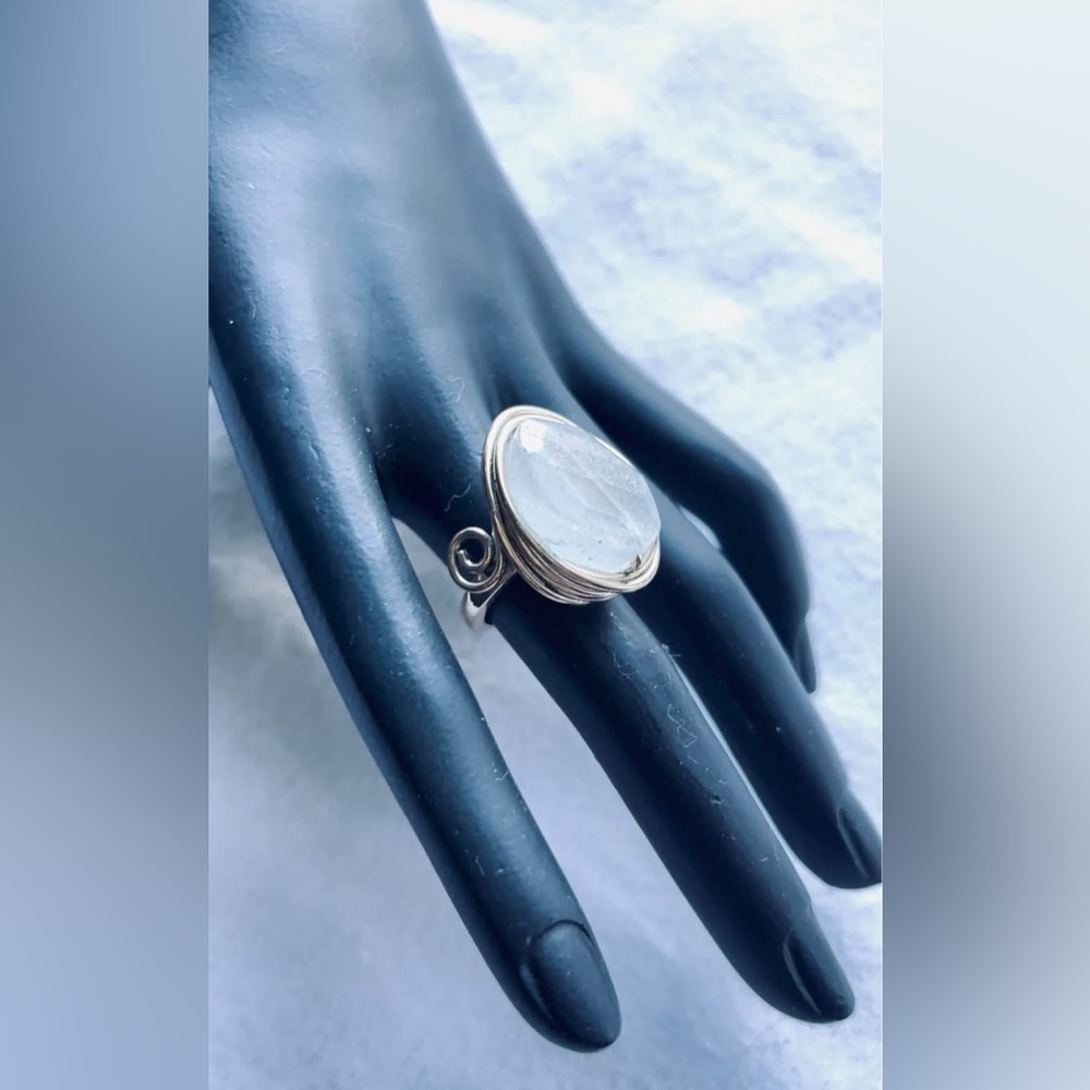 Artisanal Stone Statement Ring Size 7 - image 2